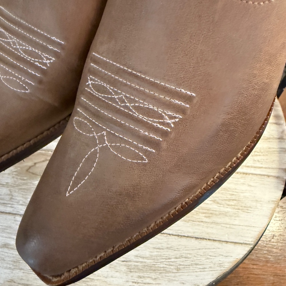 Ariat Tan Leather Boots with Pink & White Stitching - Picture 7 of 15